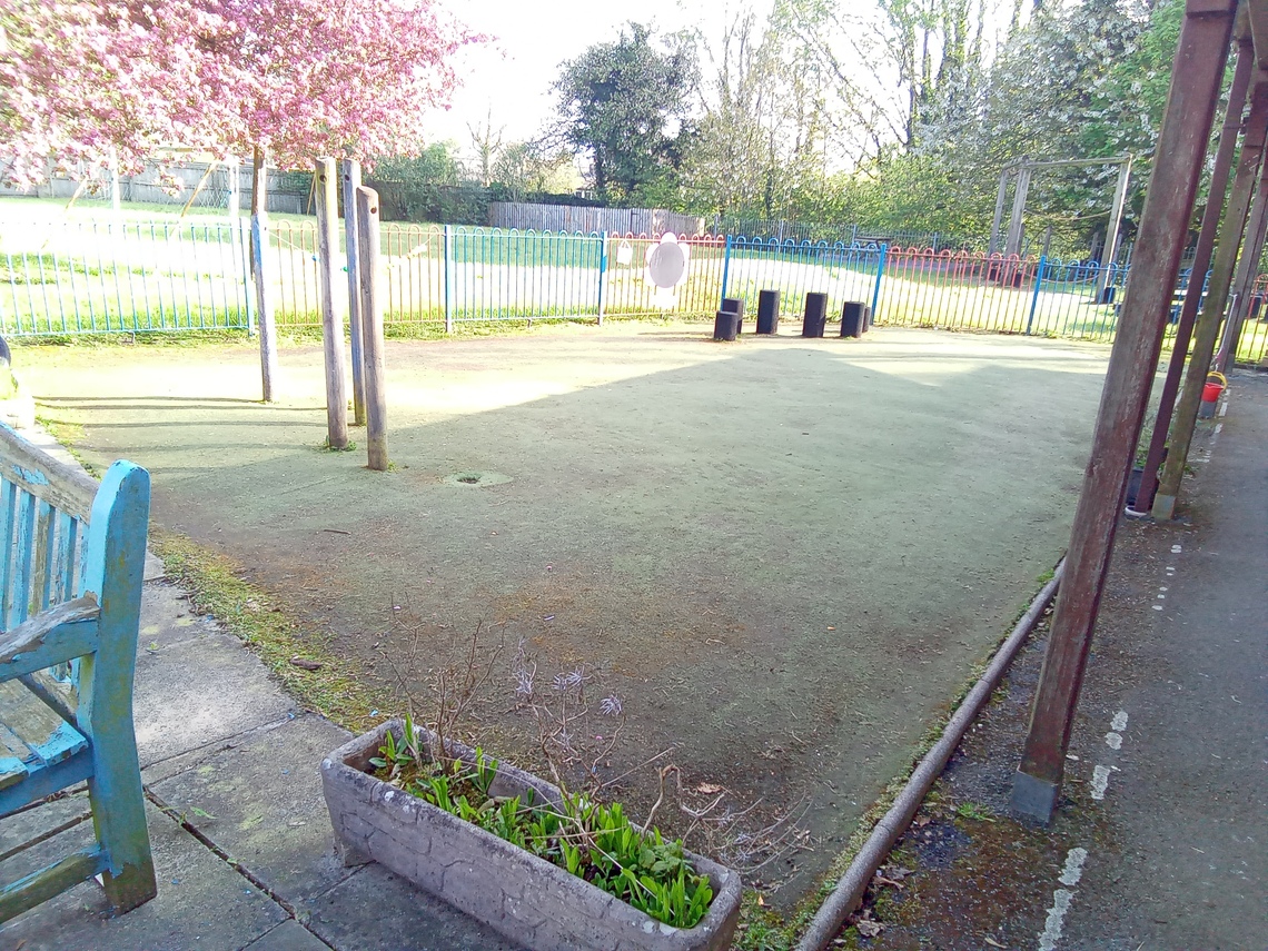 Photo EYFS outdoor area before